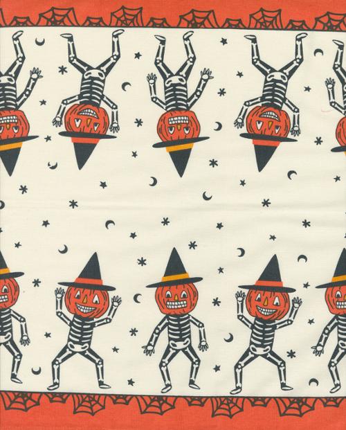 Moda 16" Classic Retro Holiday Pumpkin 920 311 Toweling