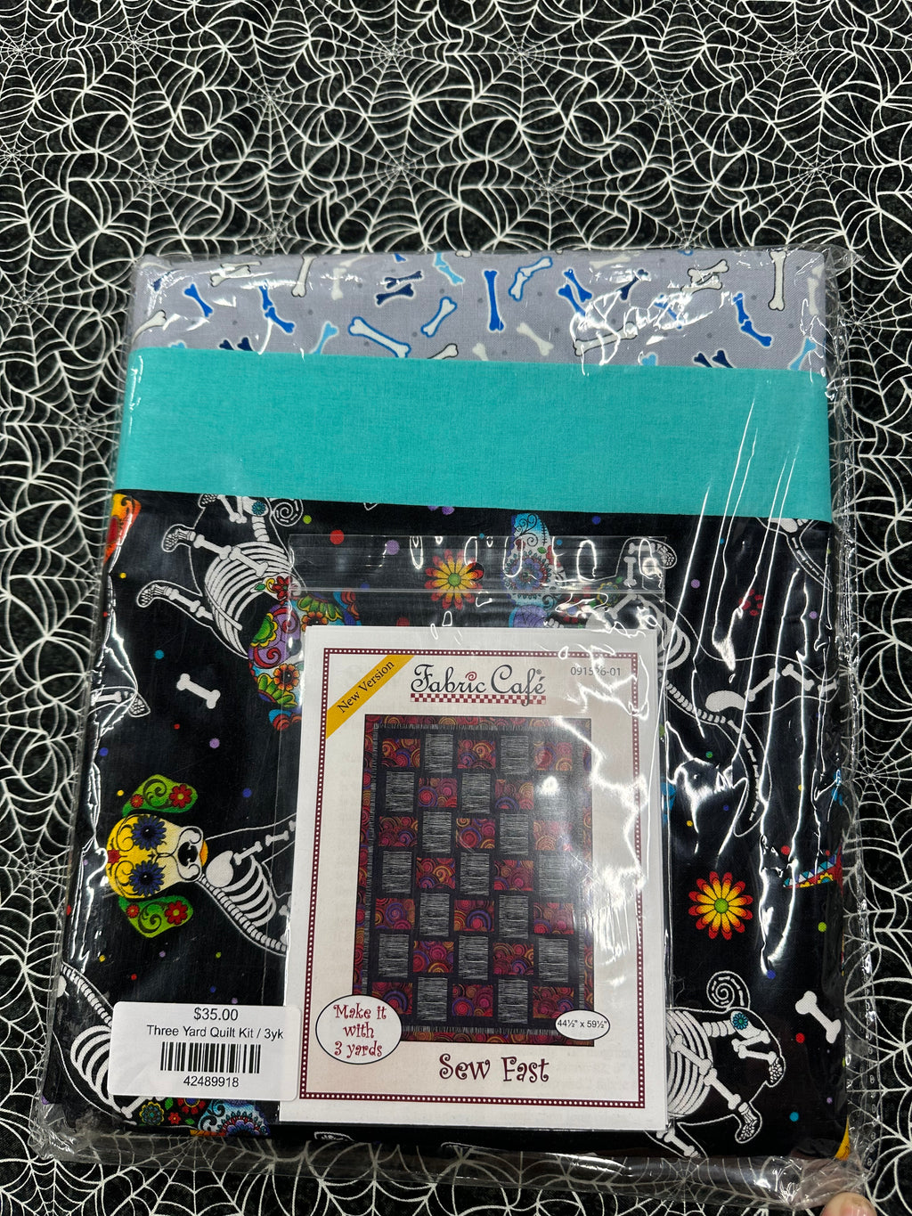 Halloween Three Yard Kit- Fabric Cafe