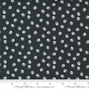 Moda Holiday Essentials Halloween Skull 20733 12